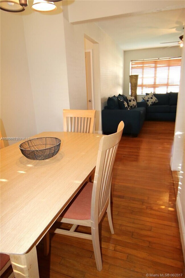 Building Photo - 619 Anastasia Ave