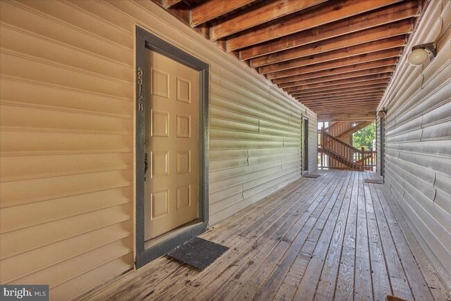 Building Photo - 5512B Aberdeen Dr