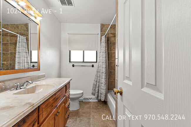 Building Photo - 1024 20th Ave