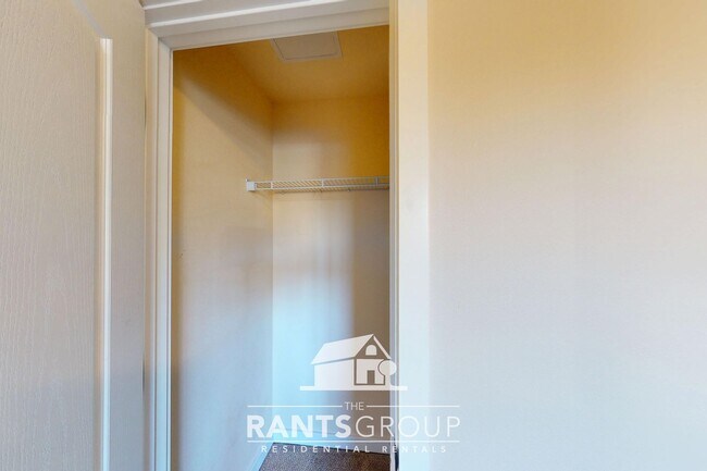 Building Photo - 2 Bedroom with ADA accessibility features in the heart of Yelm!