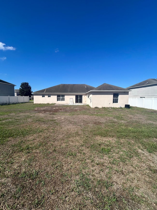 Building Photo - South Lakeland Rental!