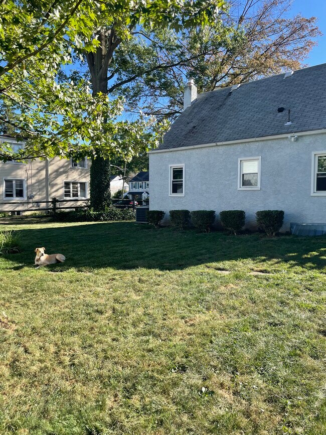 Building Photo - 207 S Wayne Ave