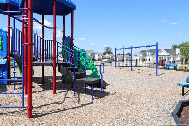 Building Photo - 360 Freestall Dr