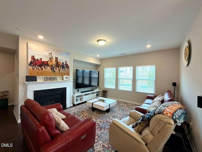 Building Photo - 3500 Barn Rd