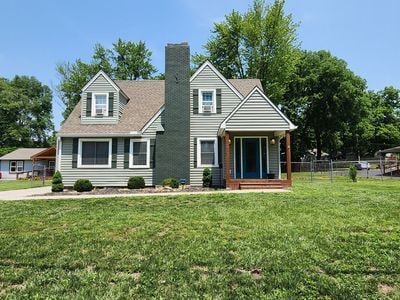 Building Photo - 10826 E Ayers Ave