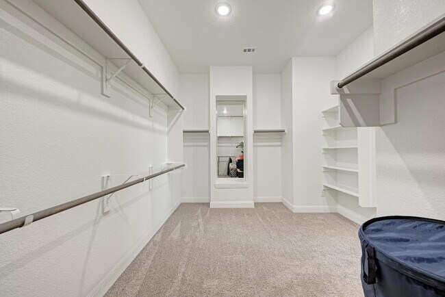 Building Photo - 101 Caponi Fish Ln