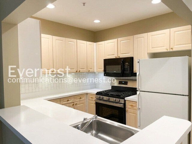 Building Photo - 20283 Beechwood Terrace
