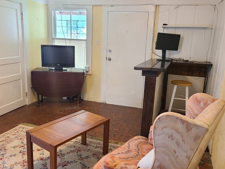 Building Photo - 4723 Carondelet St