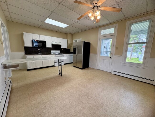 Building Photo - 3 Bedroom 1.5 Bathroom in Elizabethtown!