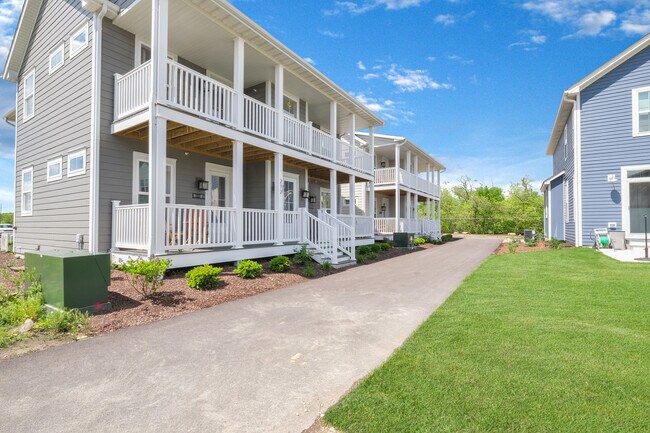 Building Photo - 212 Great Loop E Dr