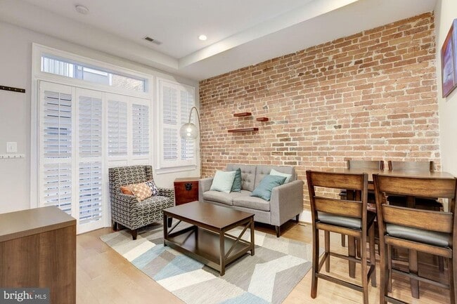 Building Photo - 1448 Harvard St NW