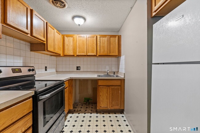 Building Photo - 199 Burgundy Hill Ln