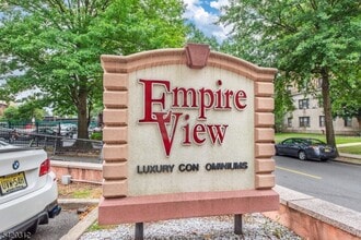 Building Photo - 70 S Munn Ave