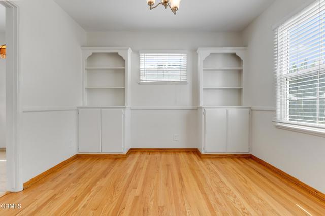 Building Photo - 5622 Bellingham Ave