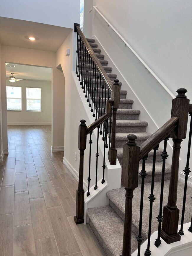 Building Photo - 7016 119th Ct E