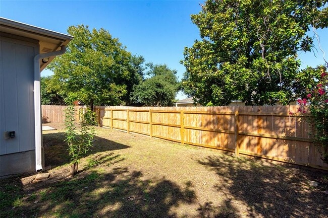 Building Photo - 2321 Friarcreek Loop