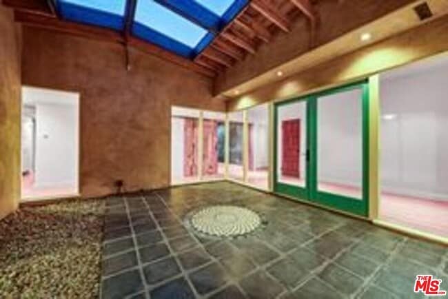 Building Photo - 16141 Bayberry Pl