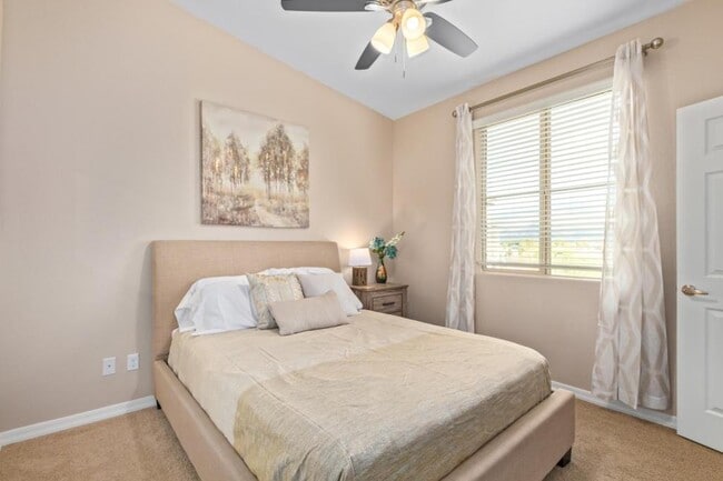 Building Photo - 10136 E Southern Ave