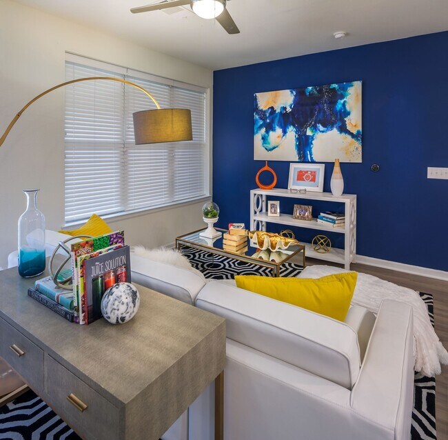 Building Photo - The Gentry on M Streets