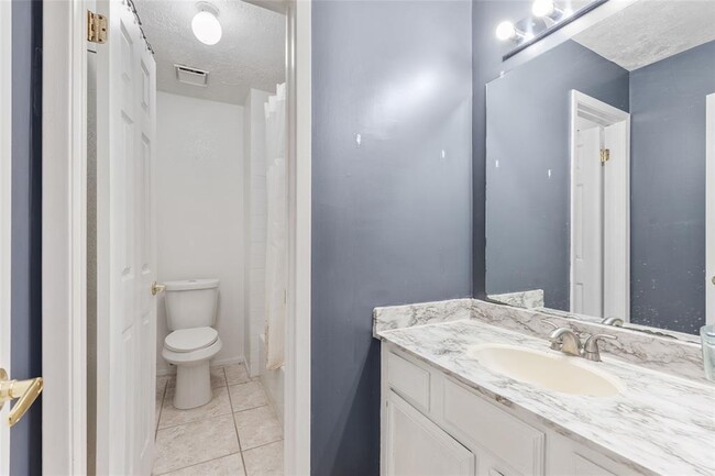 Building Photo - 22142 Pearl Lake Dr
