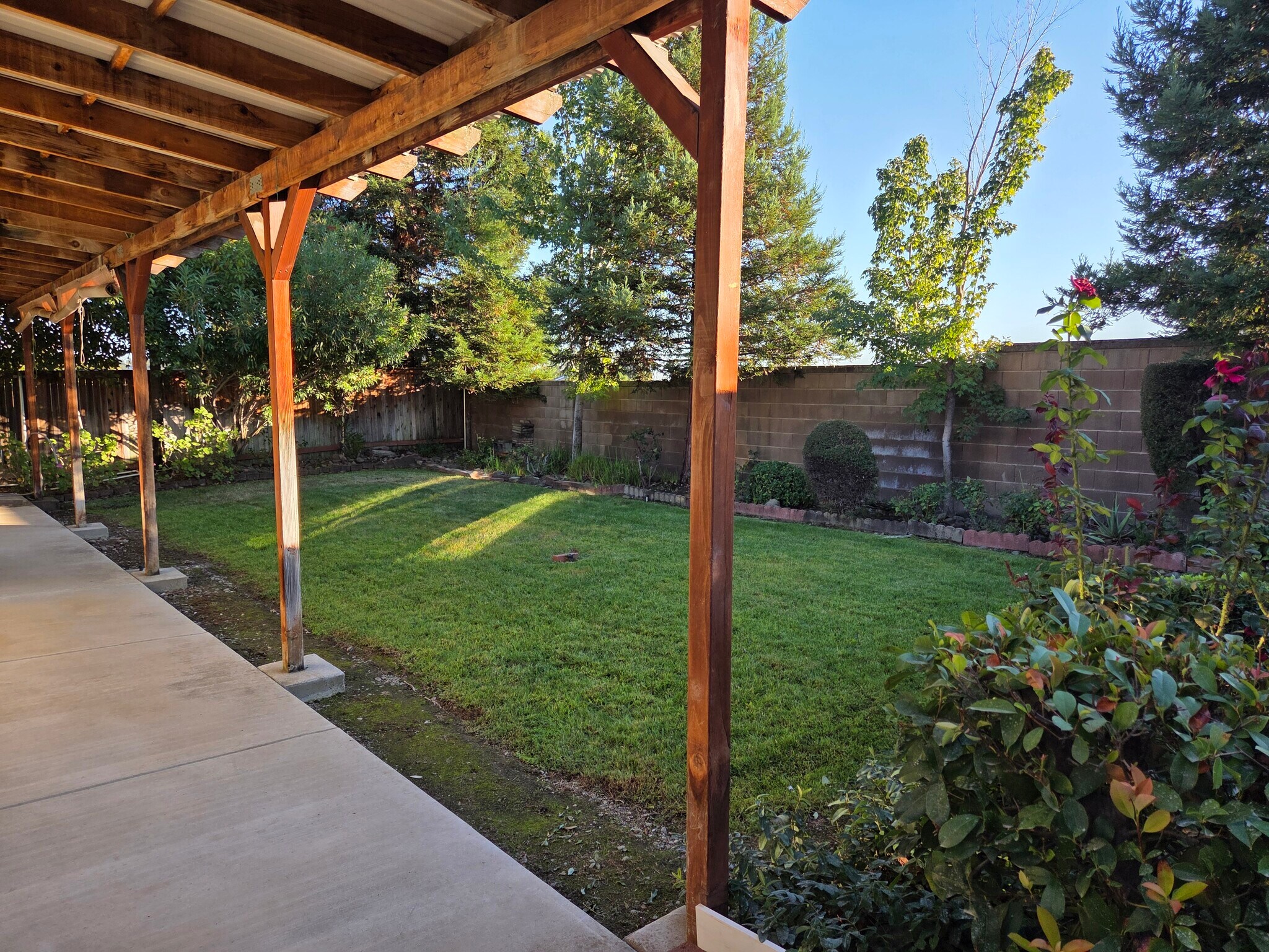 Building Photo - 5534 New Vista Dr
