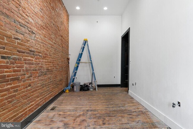 Building Photo - 1520 Green St