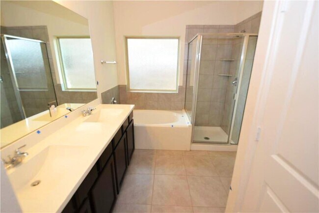 Building Photo - 13903 Madrigal Ln