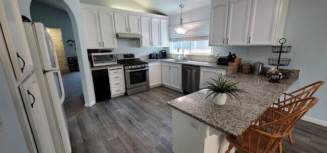 Building Photo - 2373 Dawn Way