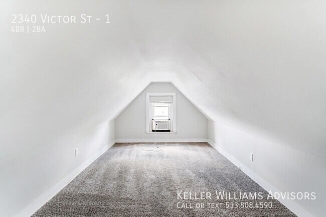 Building Photo - 2340 Victor St