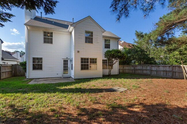 Building Photo - 1470 Berkshire Dr