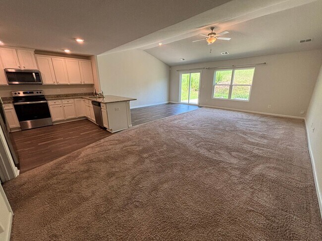 Building Photo - 127 Sundew Rd