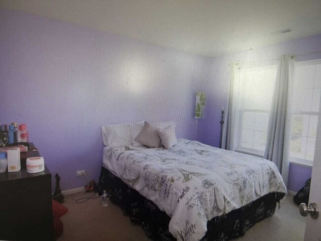 Building Photo - 807 Brodhead Dr