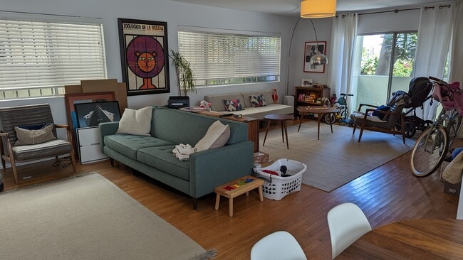 Living room - 33 Paloma Ave