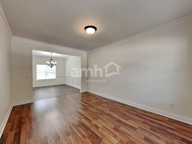 Building Photo - 6260 Cove Creek Dr