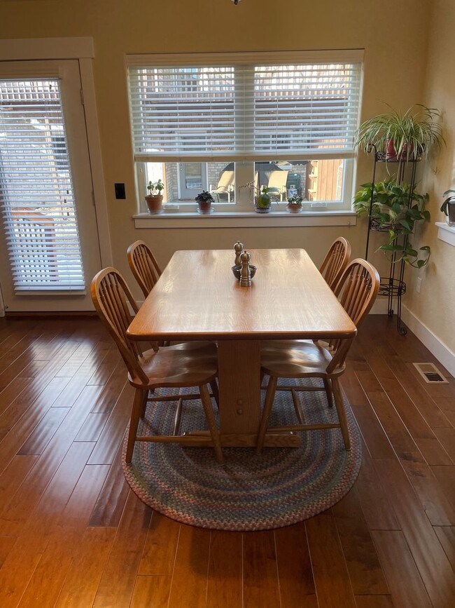 Building Photo - Beautiful 4 Bed 3 Bath House in Northeast Fort Collins!