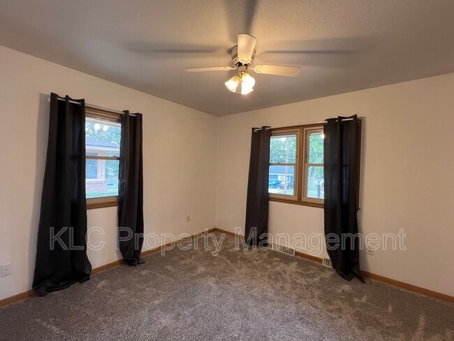 Building Photo - 4026 43rd St