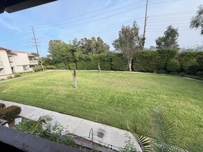 Building Photo - 21372 Brookhurst St