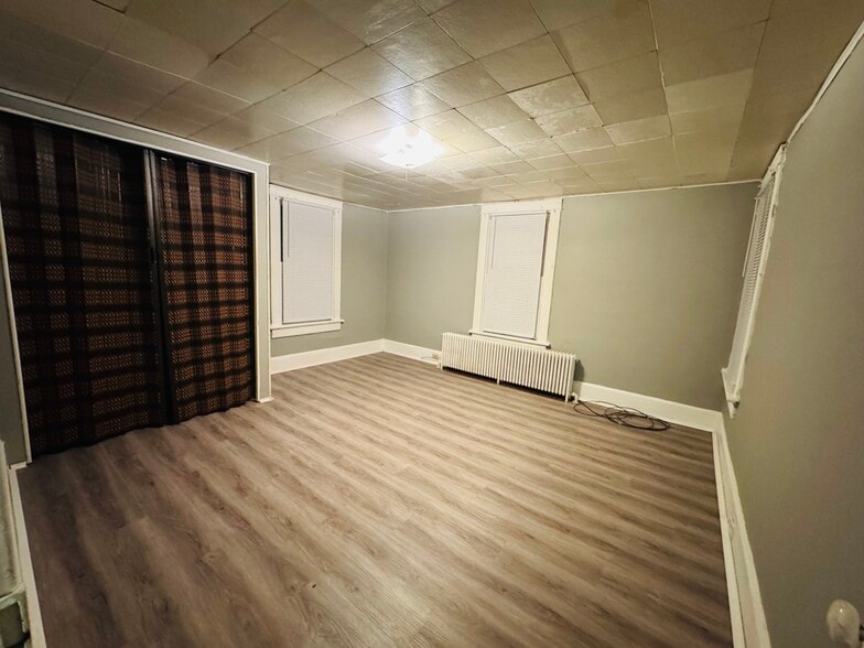 Building Photo - 195 D St