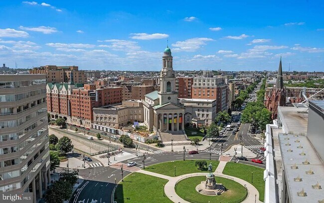 Building Photo - 1133 14th St NW