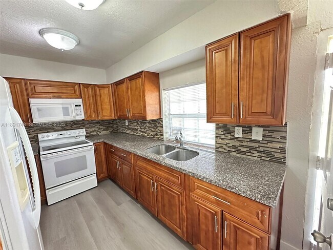 Building Photo - 3611 NW 194th Terrace