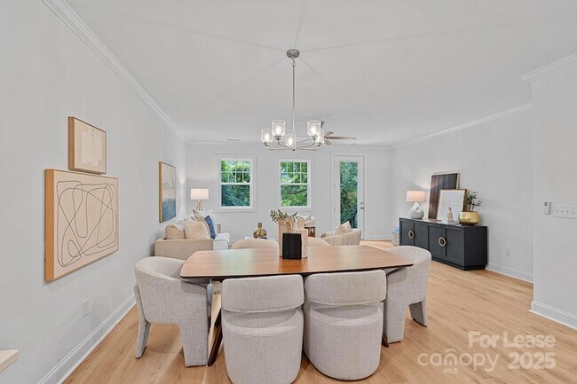 Building Photo - 1306 Moretz Ave