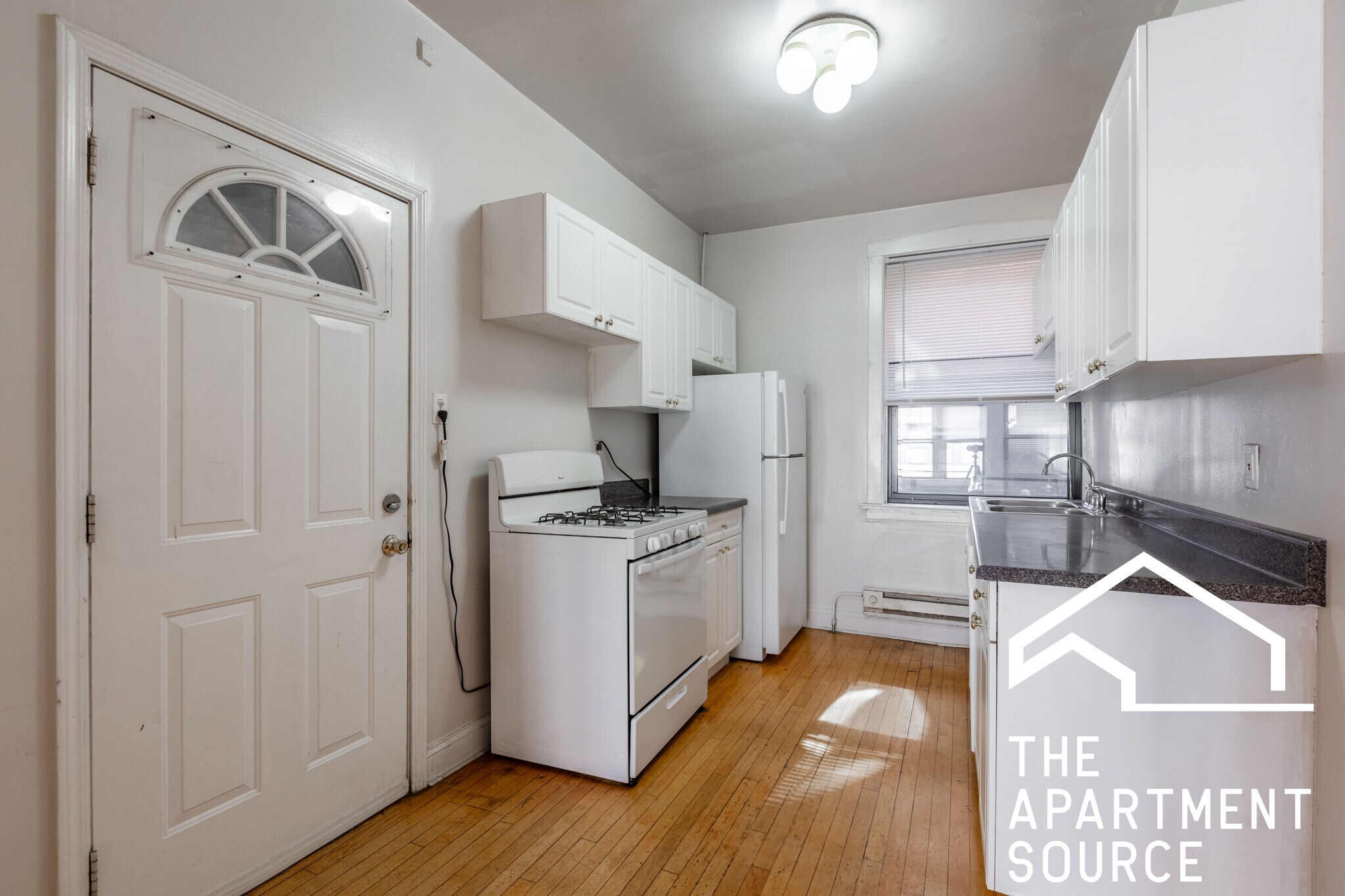 Building Photo - 1311 Oak Ave