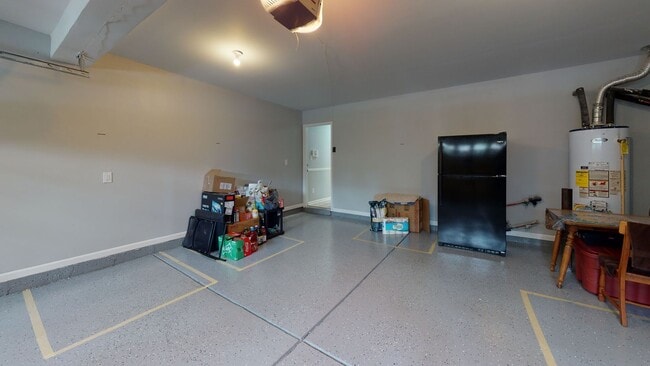 Building Photo - 16100 Sunninghill Park Rd