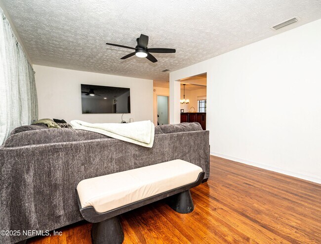 Building Photo - 2339 Broward Rd