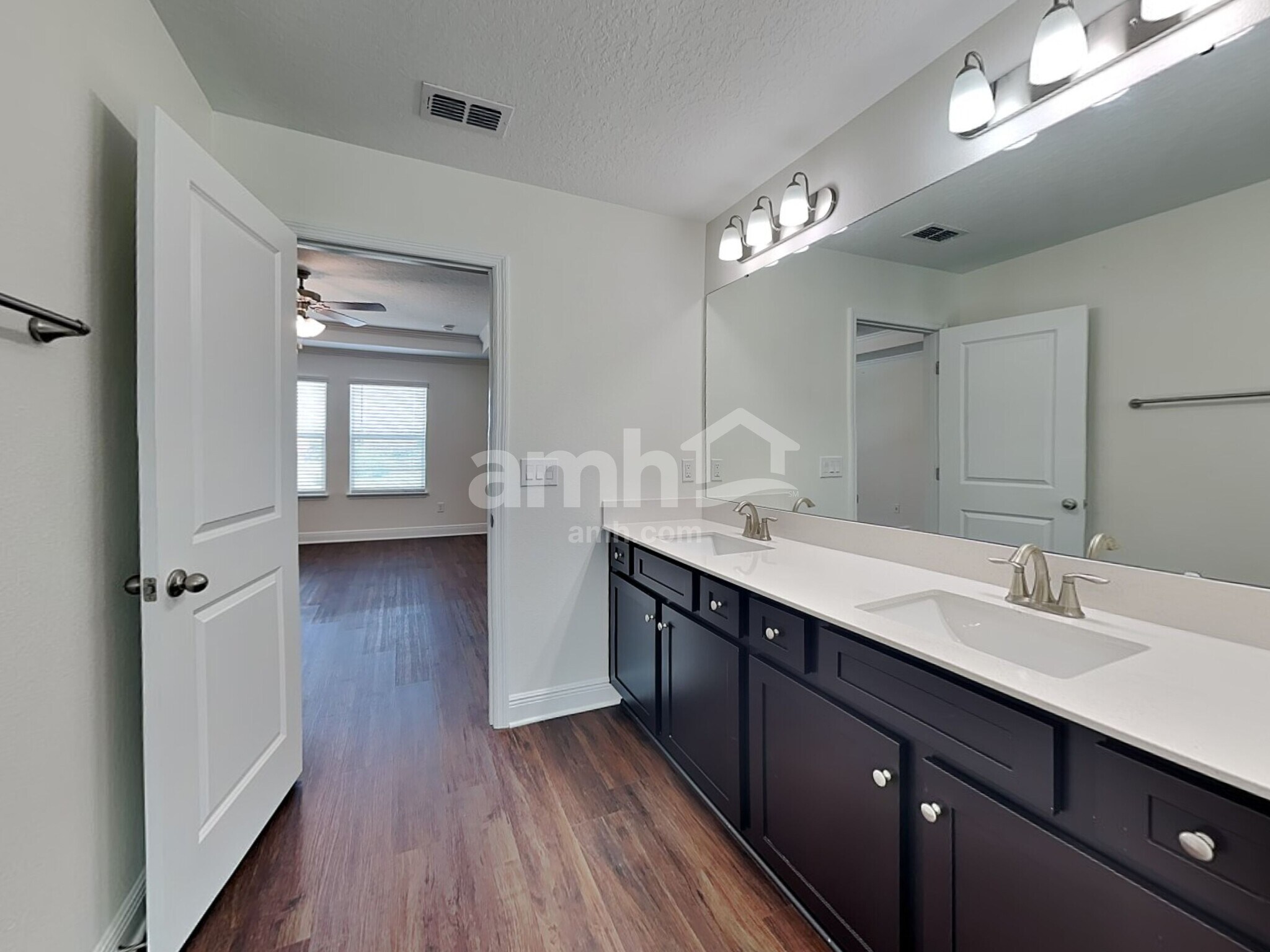 Building Photo - 874 Heavenly Dr