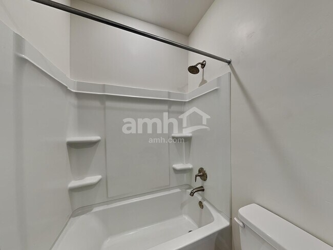 Building Photo - 2997 E S Village Dr