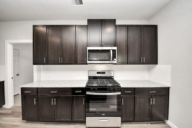 Building Photo - 16690 Sterling Clf St