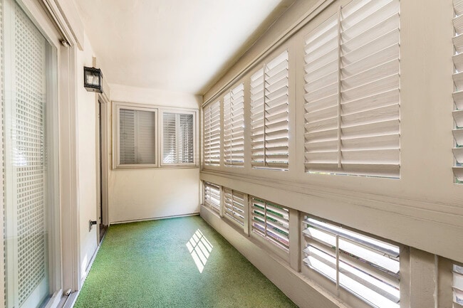 Building Photo - 369 Avenida Granada St