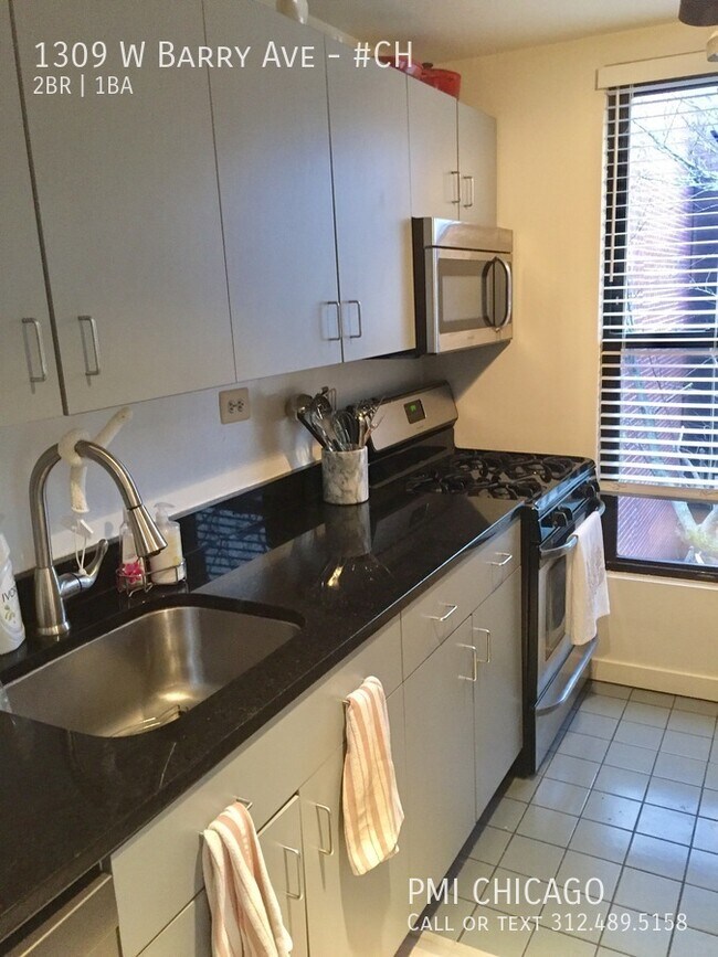 Building Photo - 1309 W Barry Ave