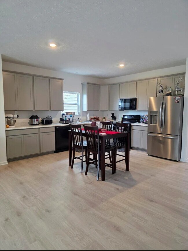 Building Photo - 4158 Tingle Dr